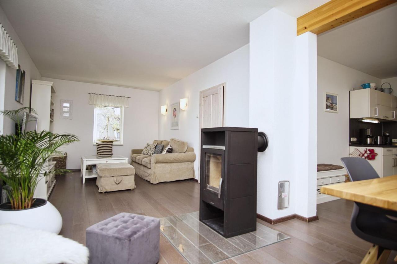 Komfortables Haus Mit Kamin, Sauna, Garten, Terrasse - Ferienhaus Sternschnuppe Wiek auf Rügen Zewnętrze zdjęcie