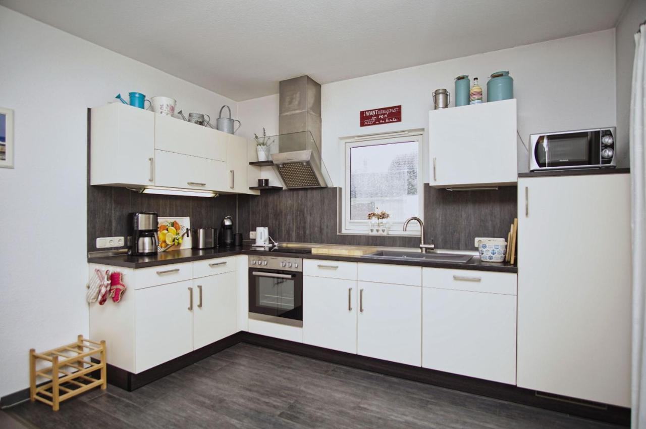 Komfortables Haus Mit Kamin, Sauna, Garten, Terrasse - Ferienhaus Sternschnuppe Wiek auf Rügen Zewnętrze zdjęcie