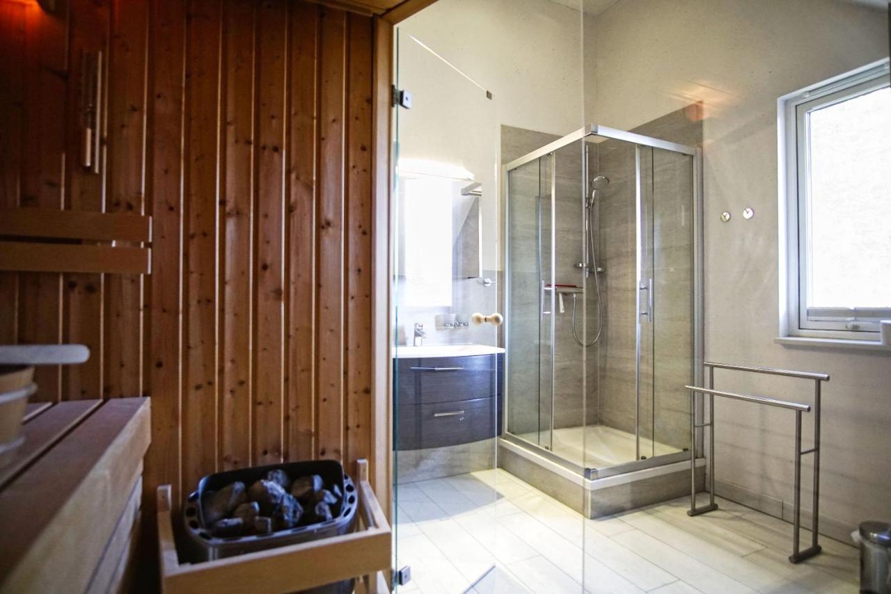 Komfortables Haus Mit Kamin, Sauna, Garten, Terrasse - Ferienhaus Sternschnuppe Wiek auf Rügen Zewnętrze zdjęcie